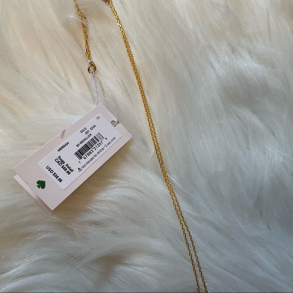 Kate Spade My Medallion Mini Pendant Necklace - NWT - Picture 11 of 12